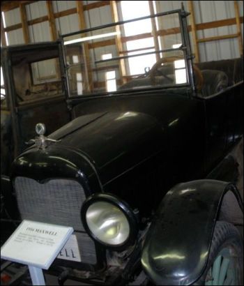(1916 Maxwell)