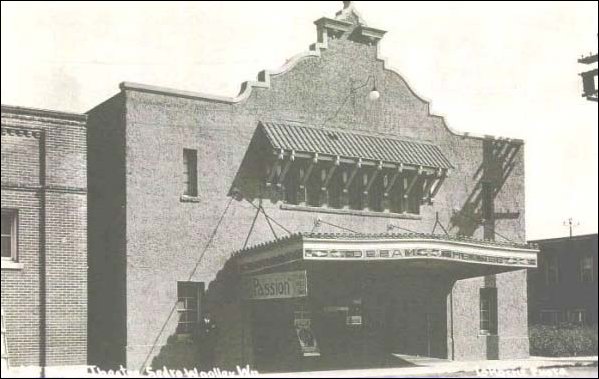 (Dream Theatre 1920s)