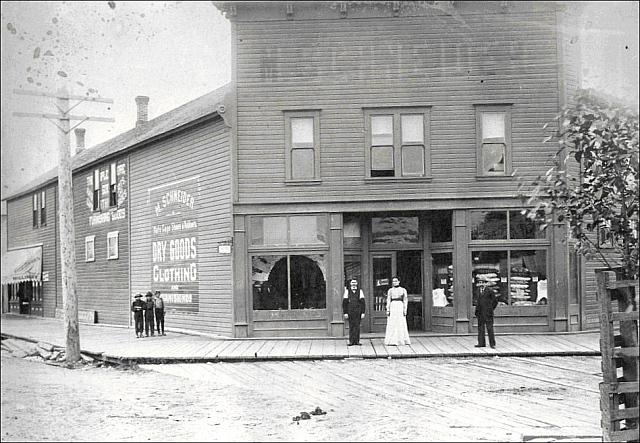 (Schneider store exterior 2)