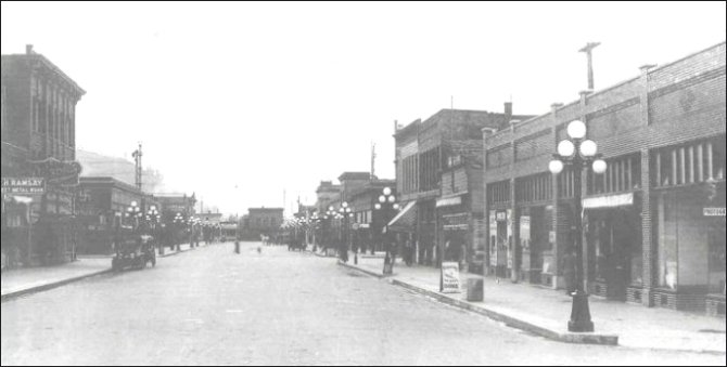 (Metcalf street, looking south)