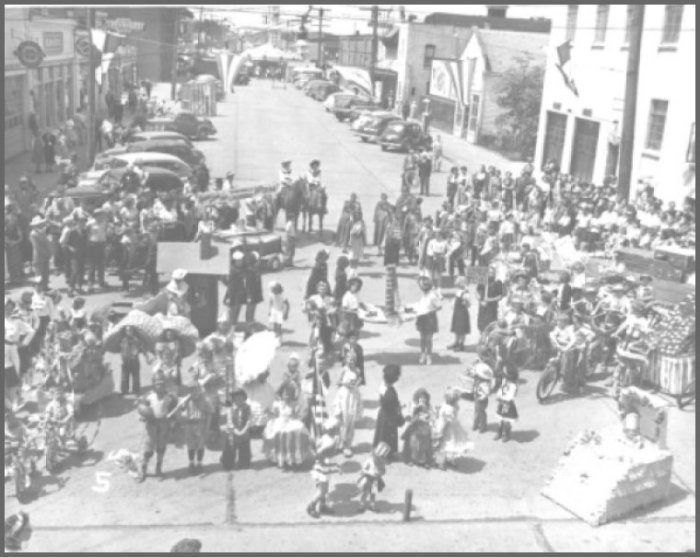 (Loggerodeo Parade 1948-Woodworth)