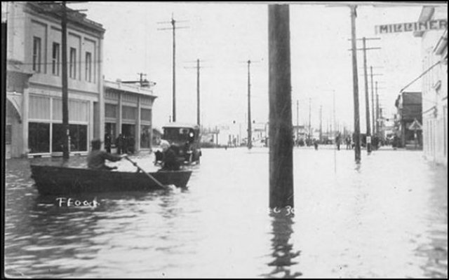 (Burlington flood photos 1917)
