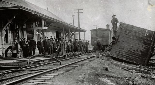 (Wreck at Woolley depot)