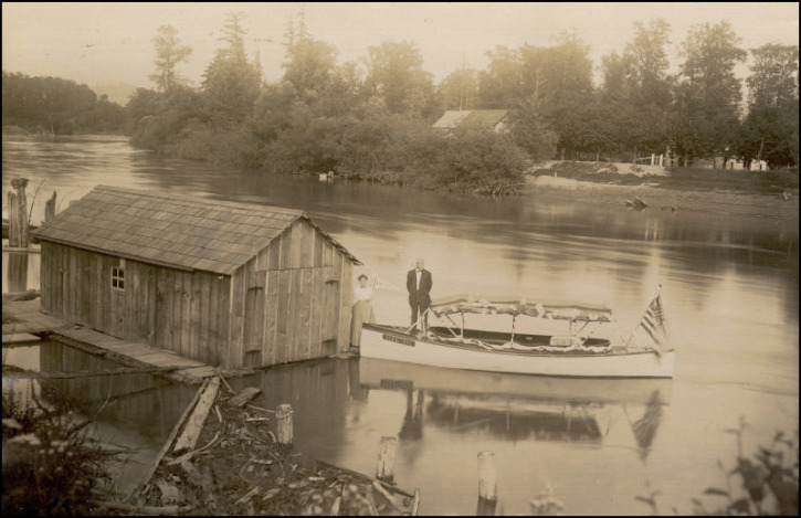 (Boathouse on South Fork)