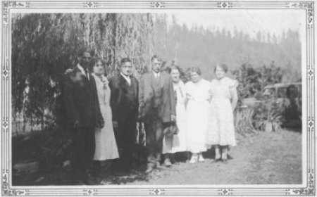 (Boyd family 1933 reunion)