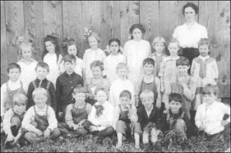 (Lorna's school days, 1915)