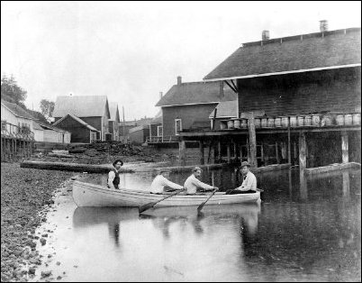 (Boat at Port Townsend)