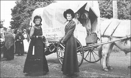 (Covered wagon Sedro-Woolley 1939)